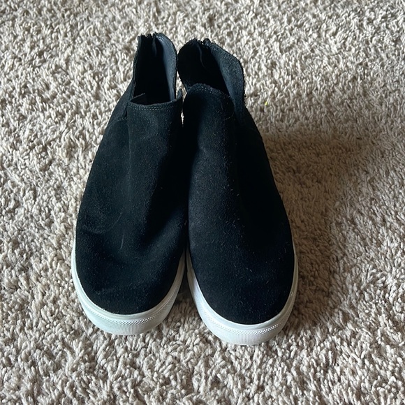 Hidden Wedge Steve Madden Shoes! - Picture 1 of 3
